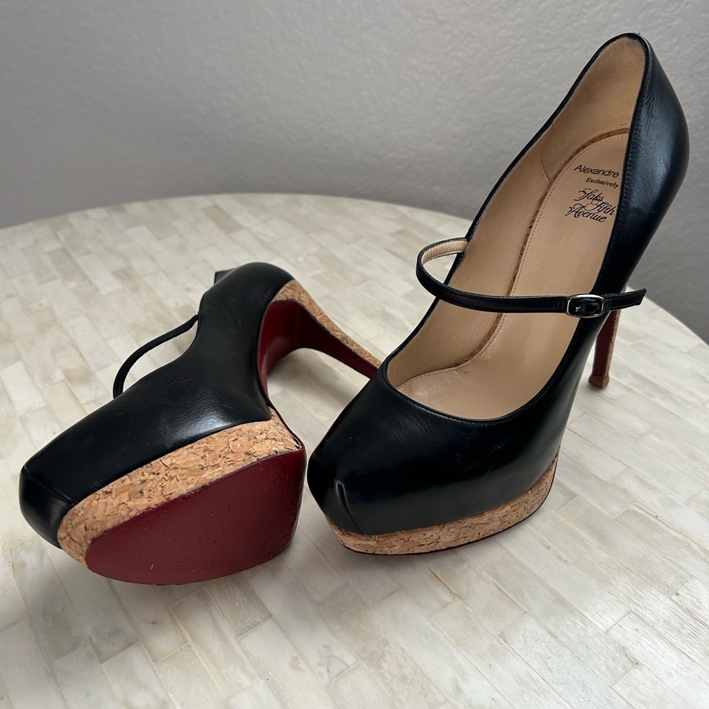 Alexandre Birman Saks 5th Ave black leather red sole Mary Jane’s 37/7 platform❤️